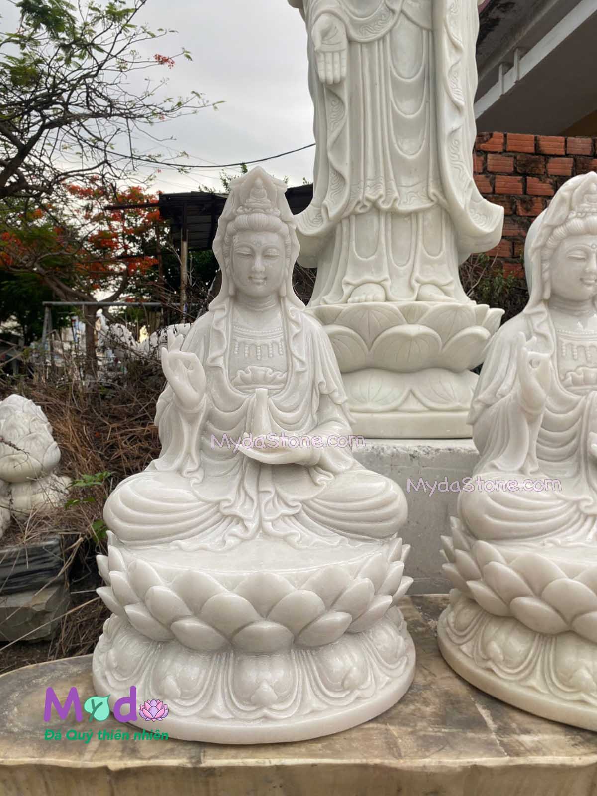 Tượng Phật Quan Âm ngồi đài sen đá Cẩm Thạch Trắng