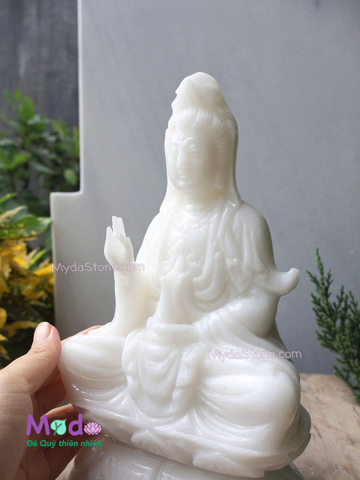 Tượng Phật Quan Âm ngồi đài sen đá Cẩm Thạch Trắng