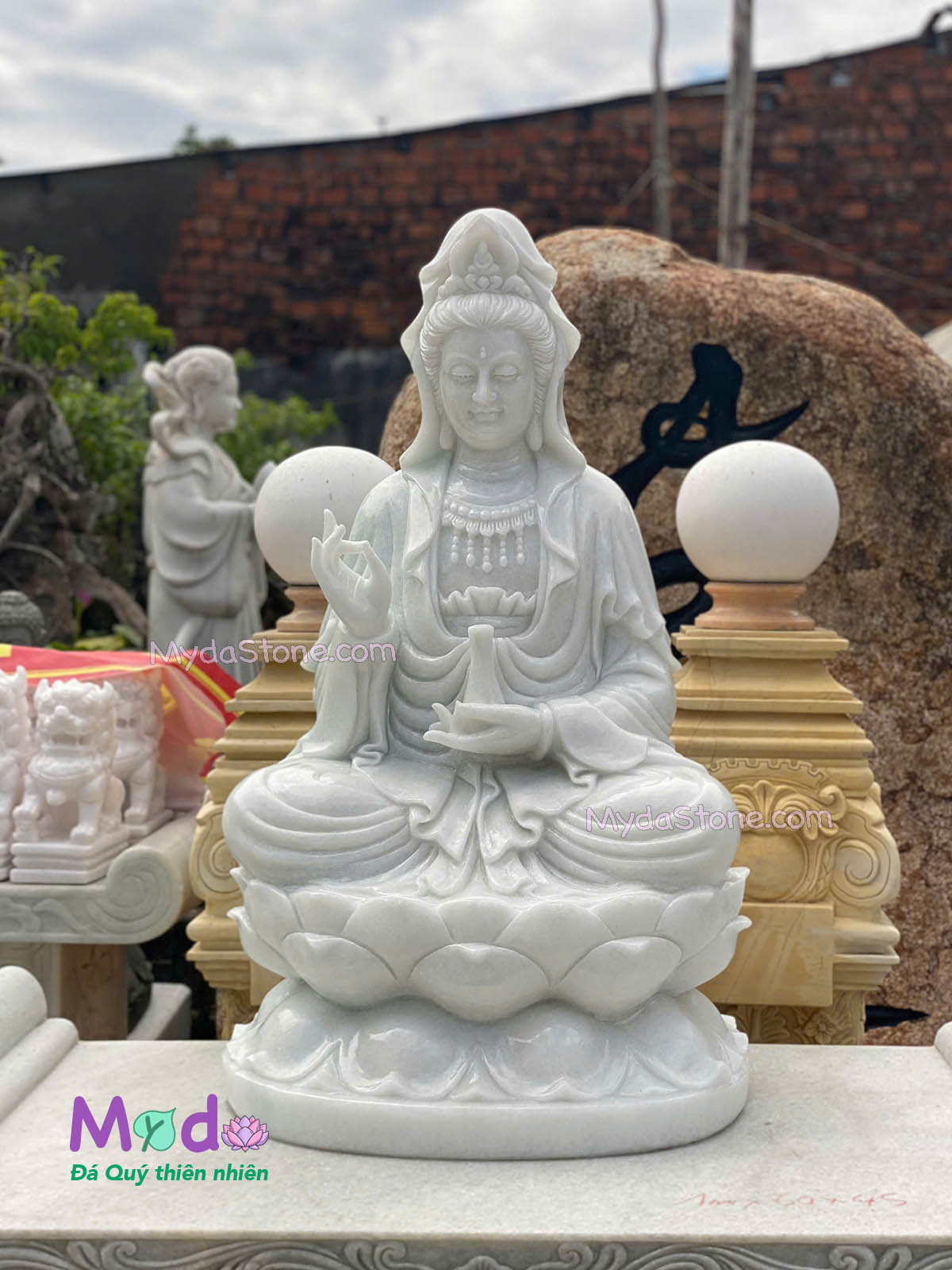 Tượng Phật Quan Âm ngồi đài sen đá Cẩm Thạch Trắng