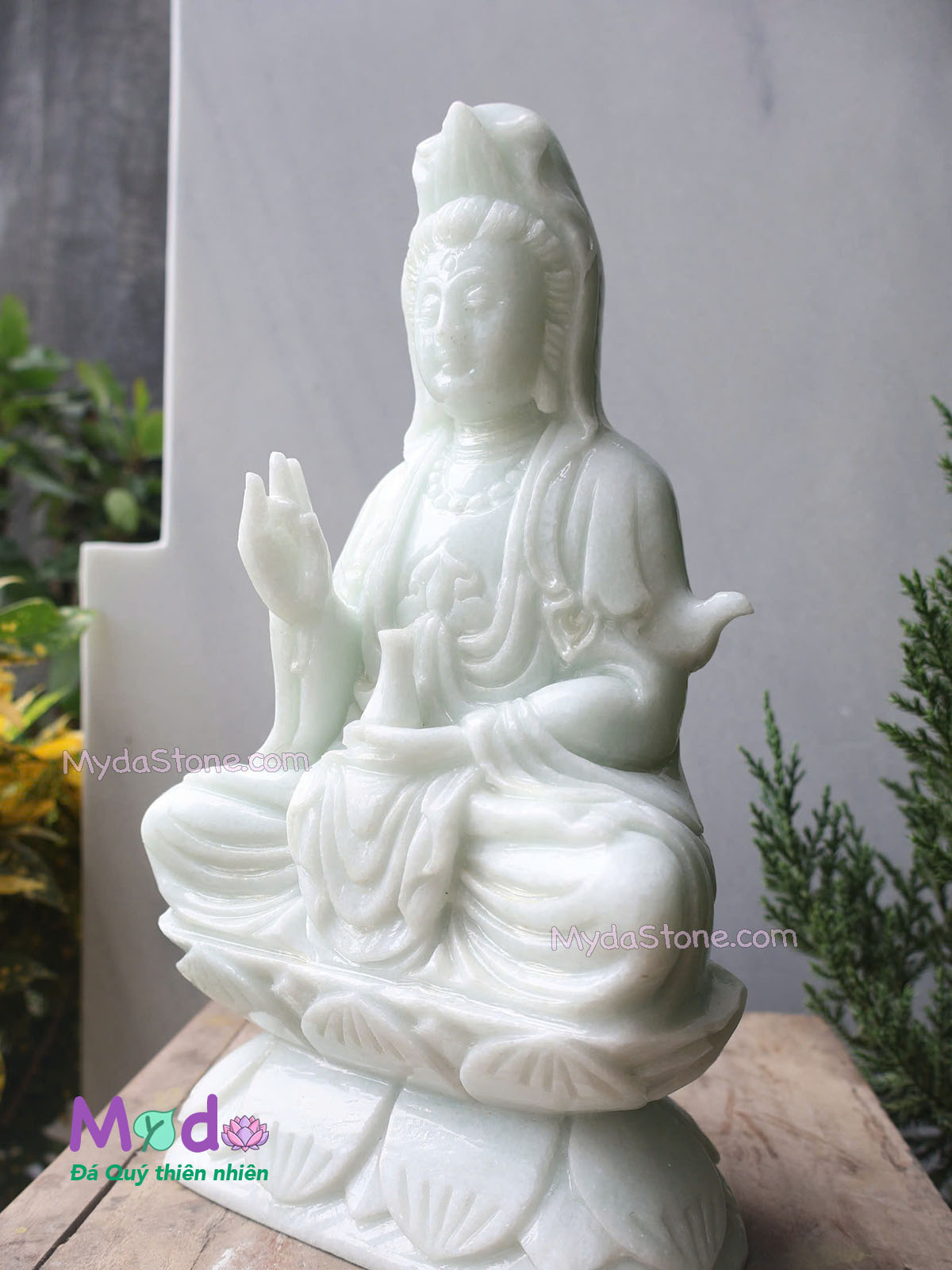 Tượng Phật Quan Âm ngồi đài sen đá Cẩm Thạch Trắng Xanh