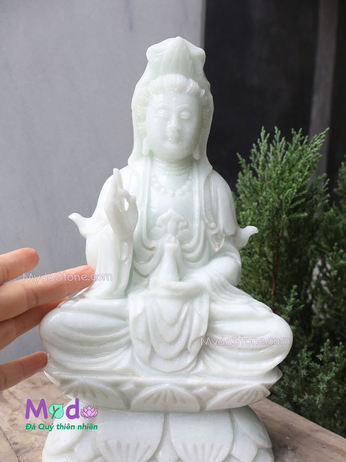Tượng Phật Quan Âm ngồi đài sen đá Cẩm Thạch Trắng Xanh