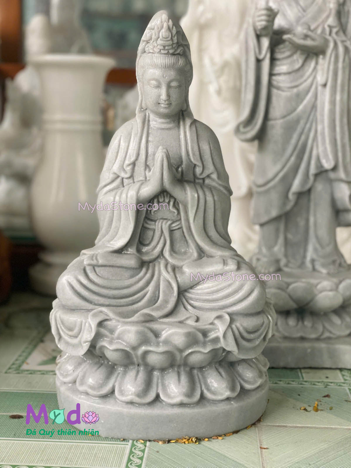 Tượng Phật Quan Âm ngồi đài sen đá Cẩm Thạch Xám