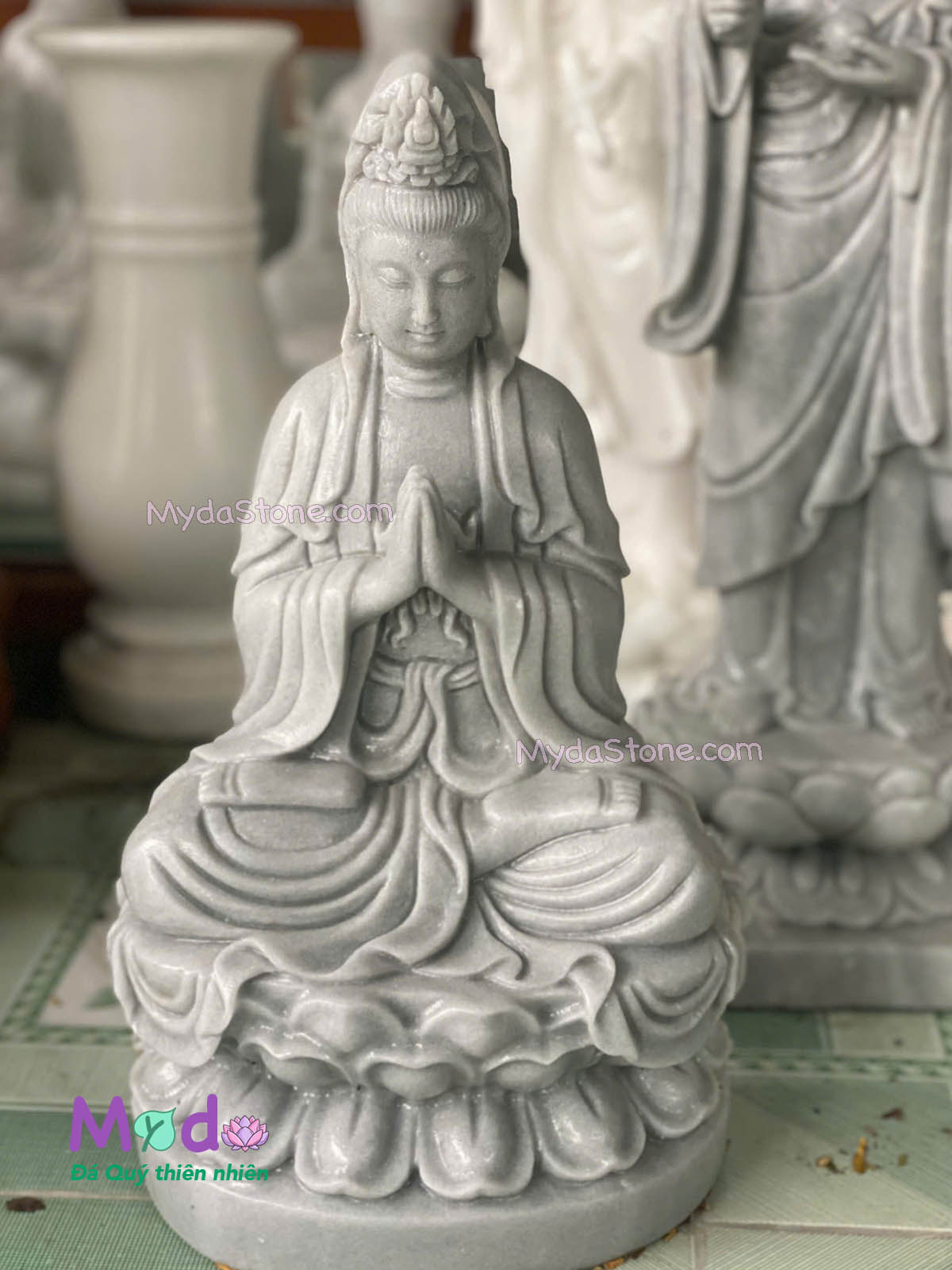 Tượng Phật Quan Âm ngồi đài sen đá Cẩm Thạch Xám