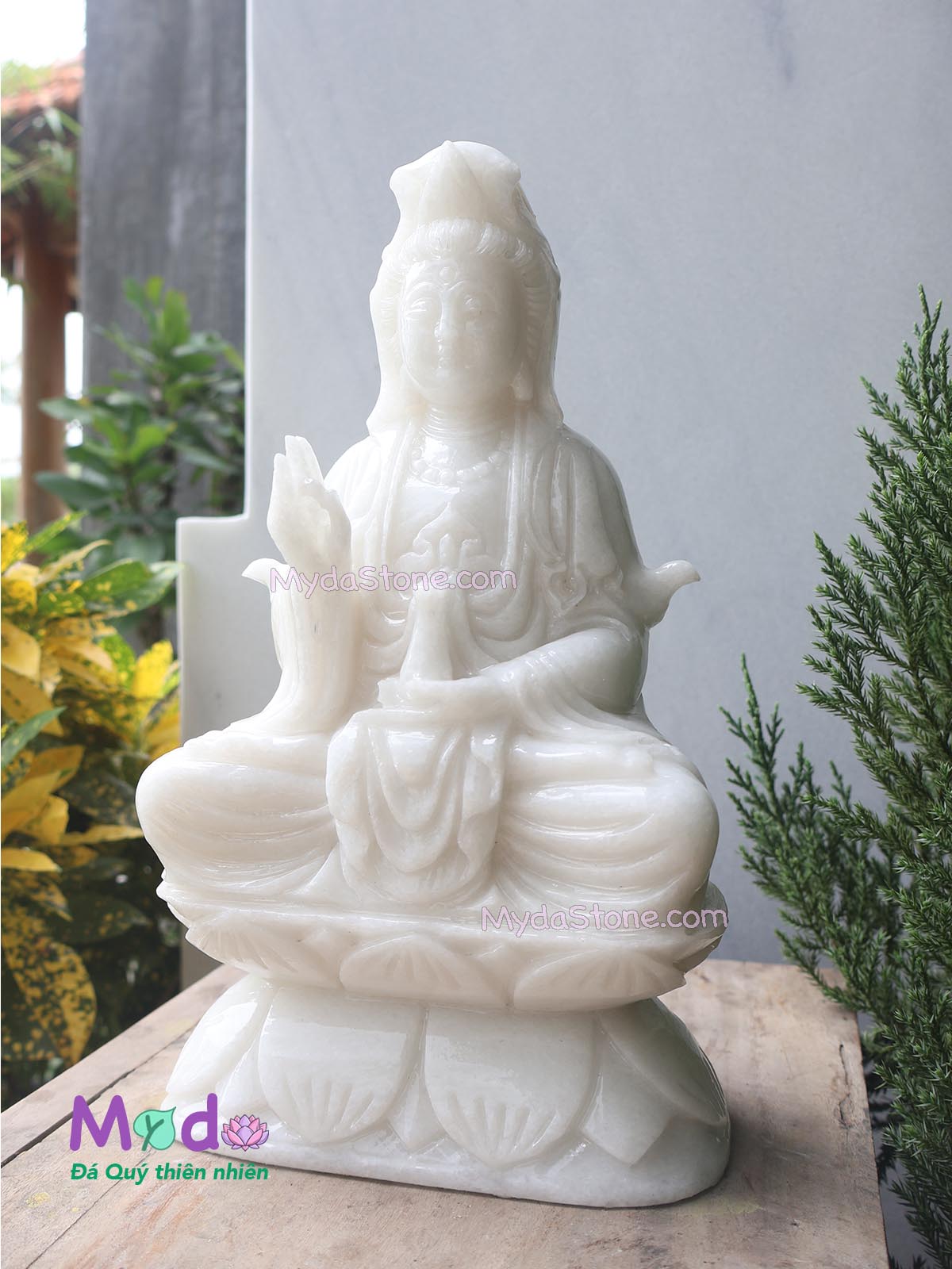 Tượng Phật Quan Âm ngồi đài sen bằng đá Cẩm Thạch Trắng