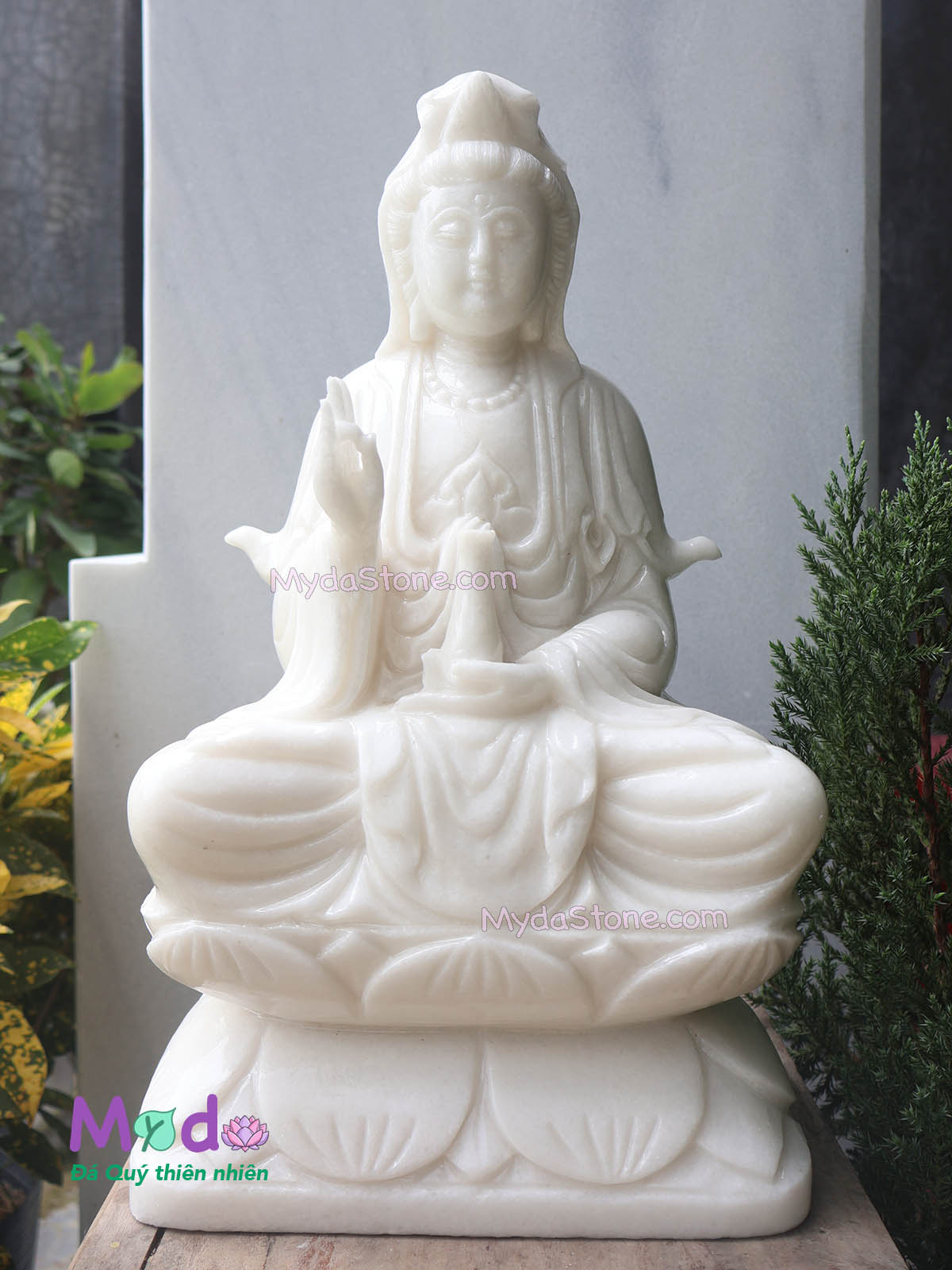Tượng Phật Quan Âm ngồi đài sen bằng đá Cẩm Thạch Trắng