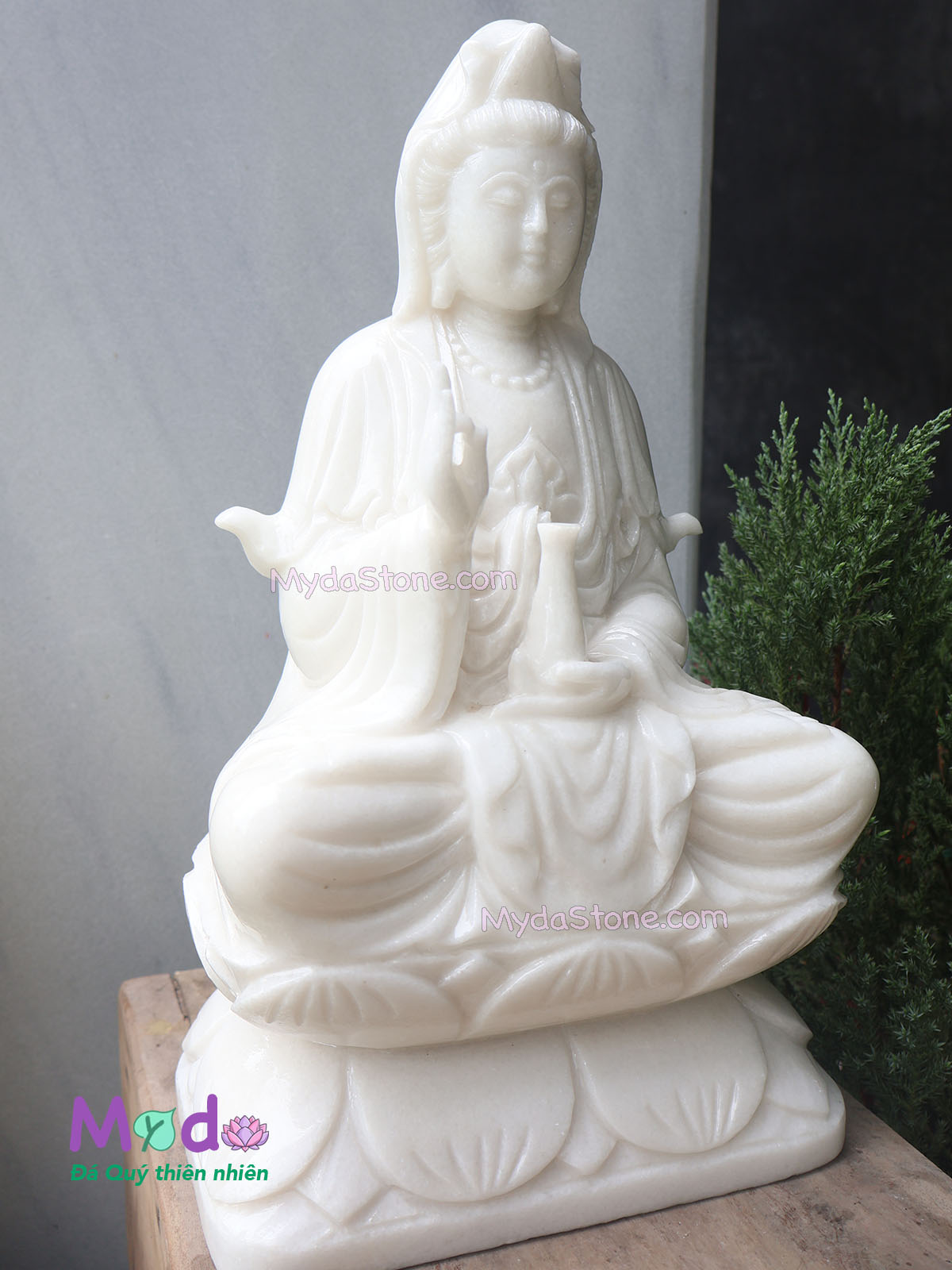 Tượng Phật Quan Âm ngồi đài sen bằng đá Cẩm Thạch Trắng