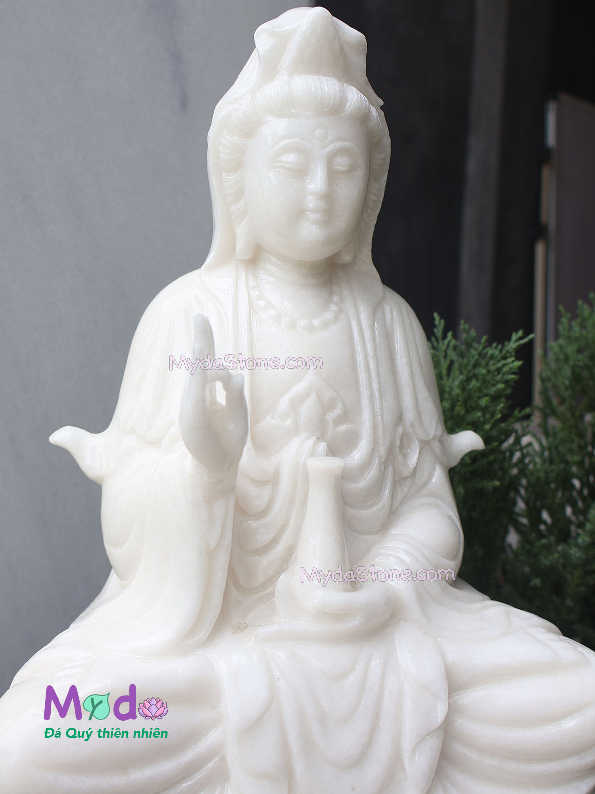 Tượng Phật Quan Âm ngồi đài sen bằng đá Cẩm Thạch Trắng