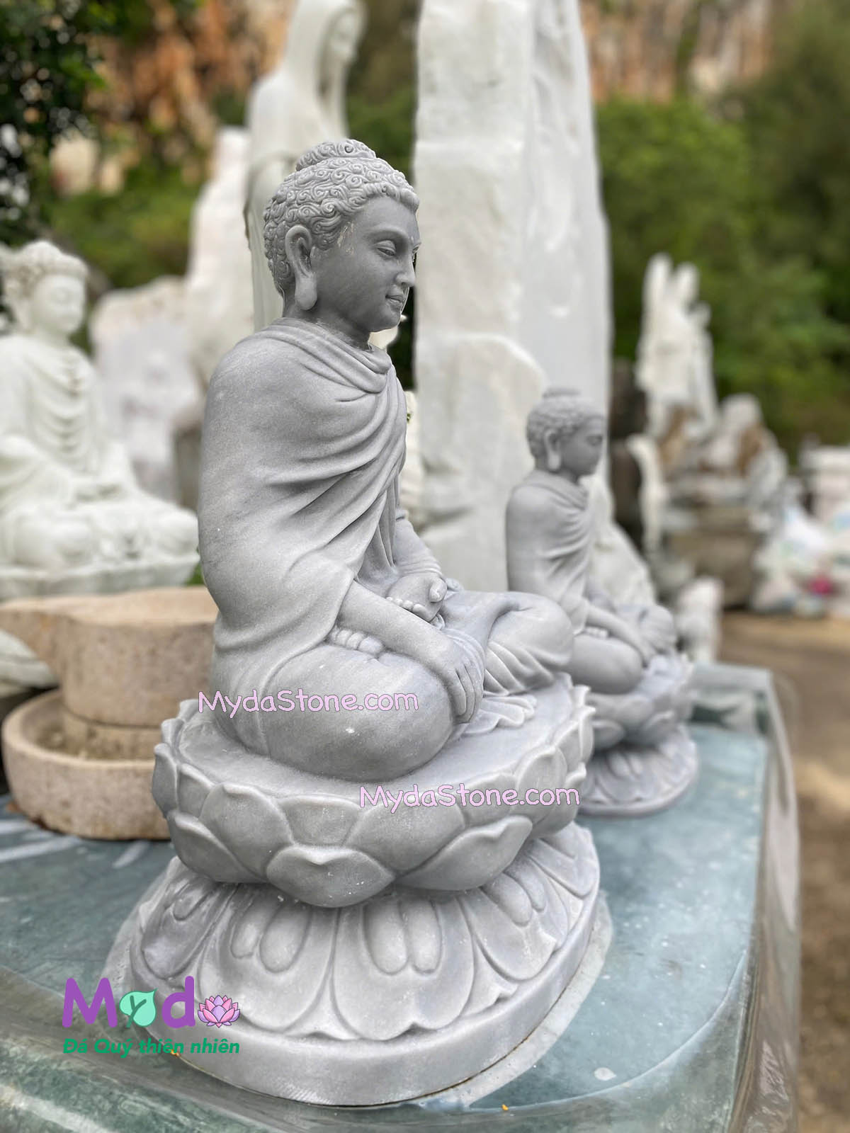 Tượng Phật Thích Ca bằng đá Cẩm Thạch Xám