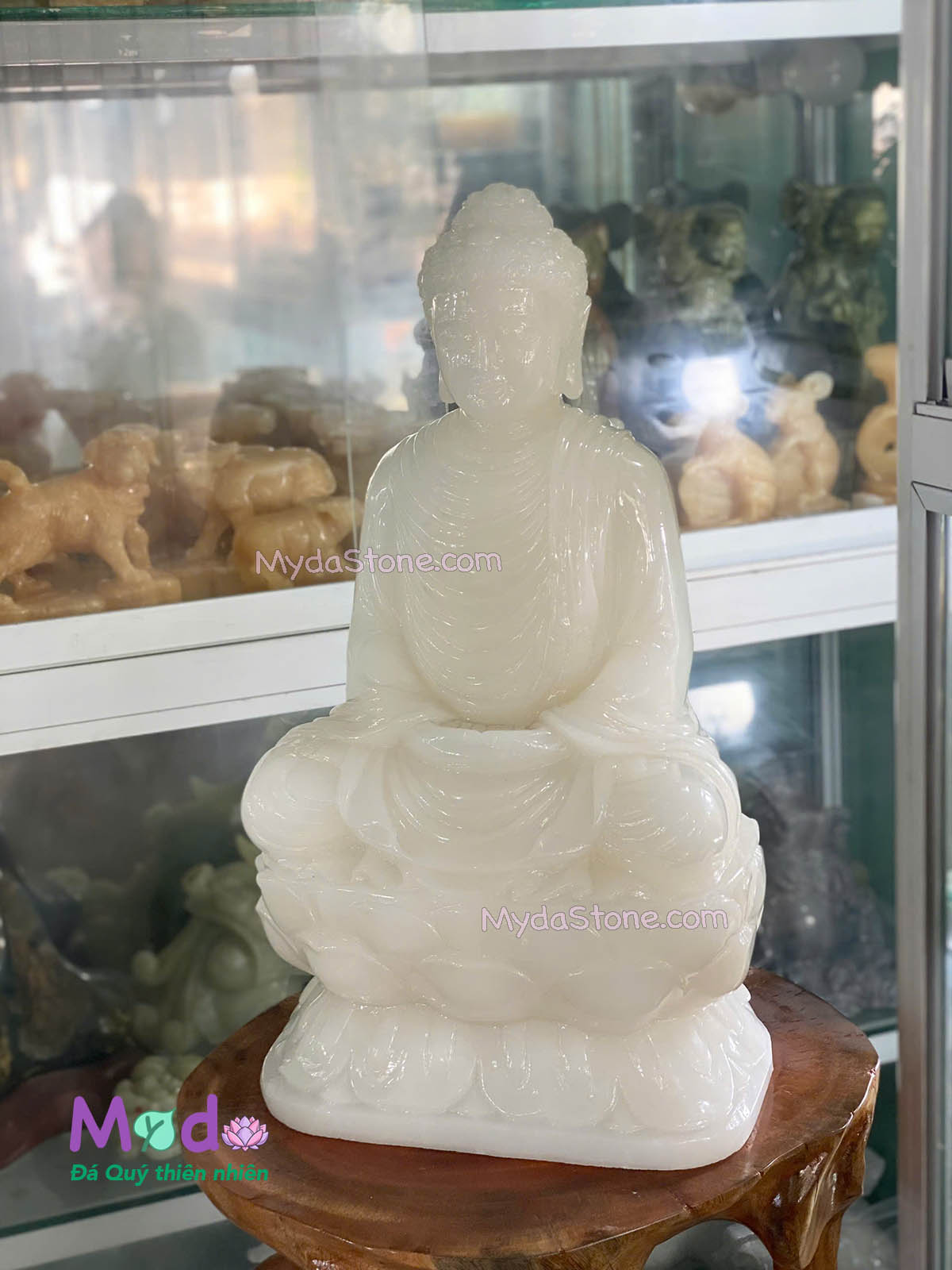Tượng Phật Thích Ca đá Thạch Anh Trắng