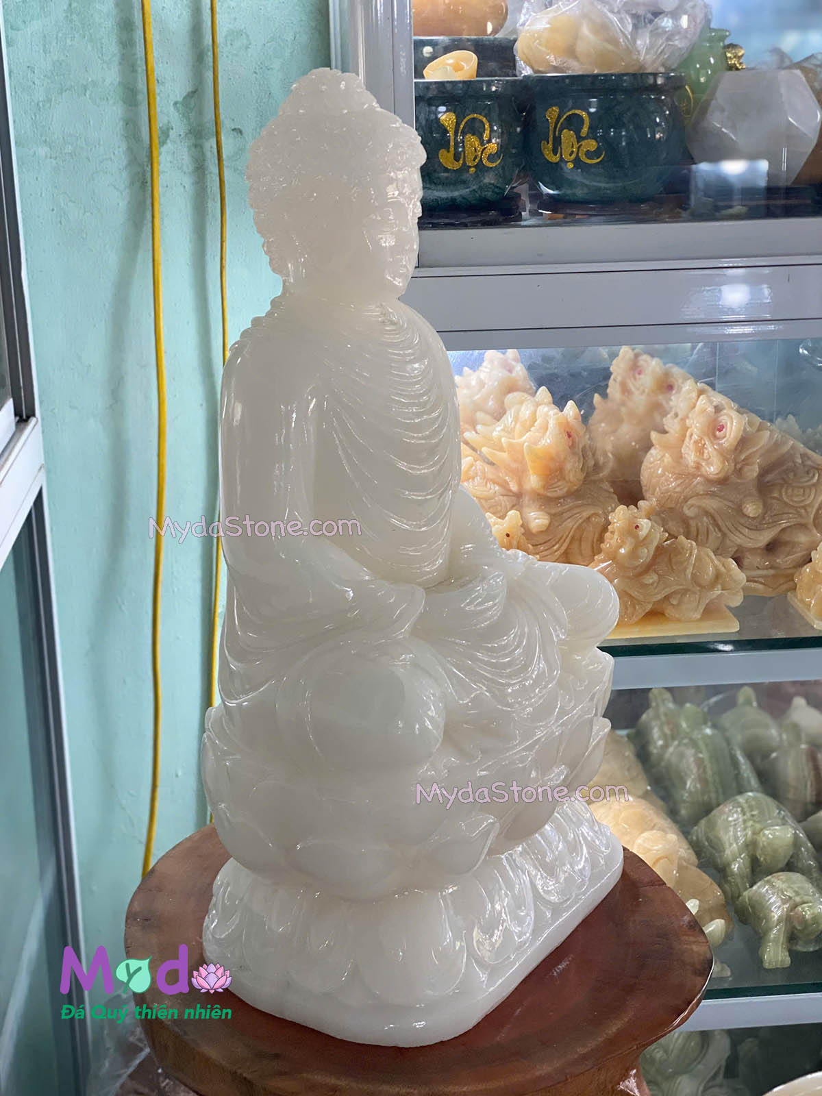 Tượng Phật Thích Ca đá Thạch Anh Trắng
