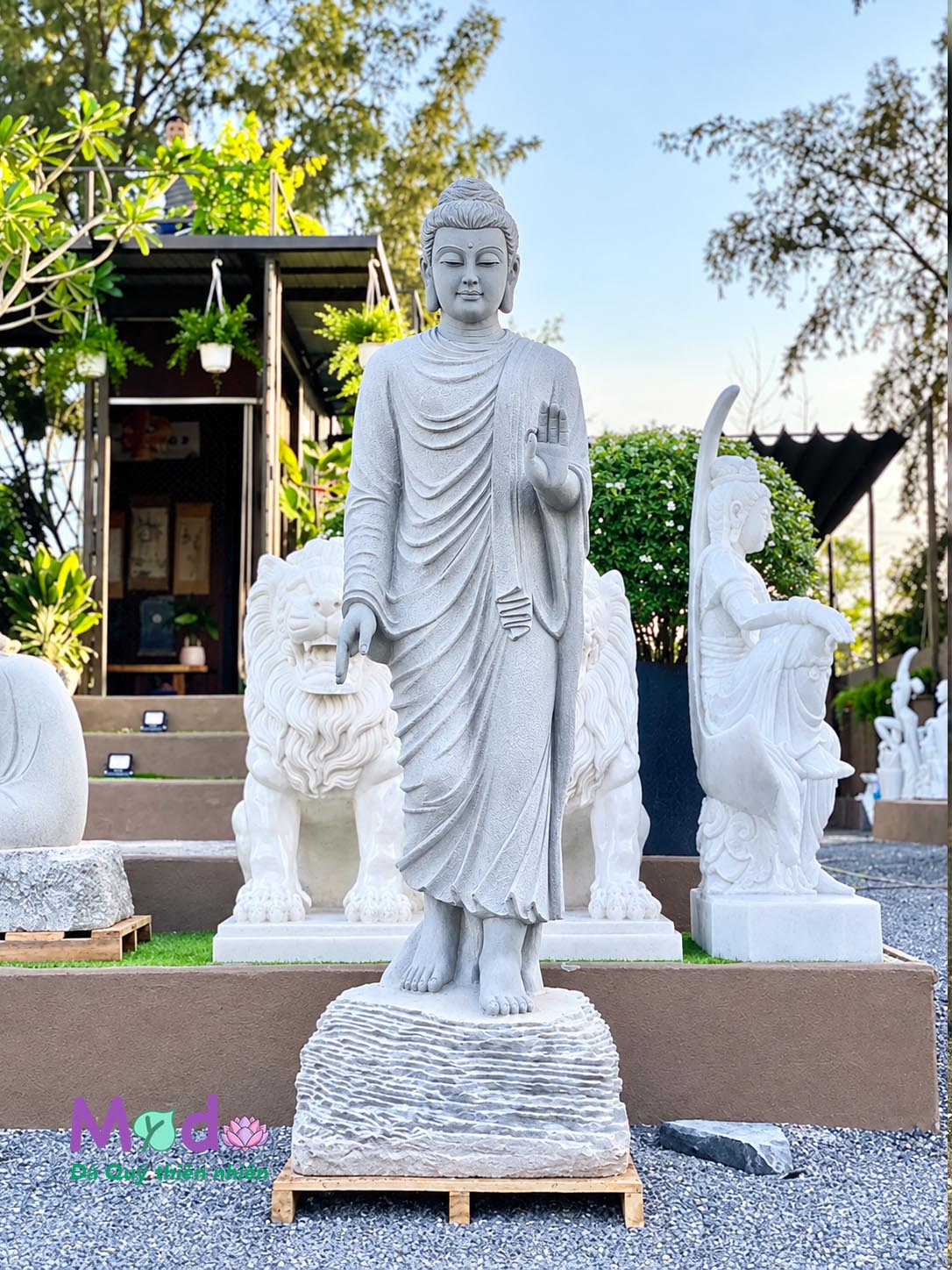 Tượng Phật Thích Ca đứng đá Cẩm Thạch Trắng
