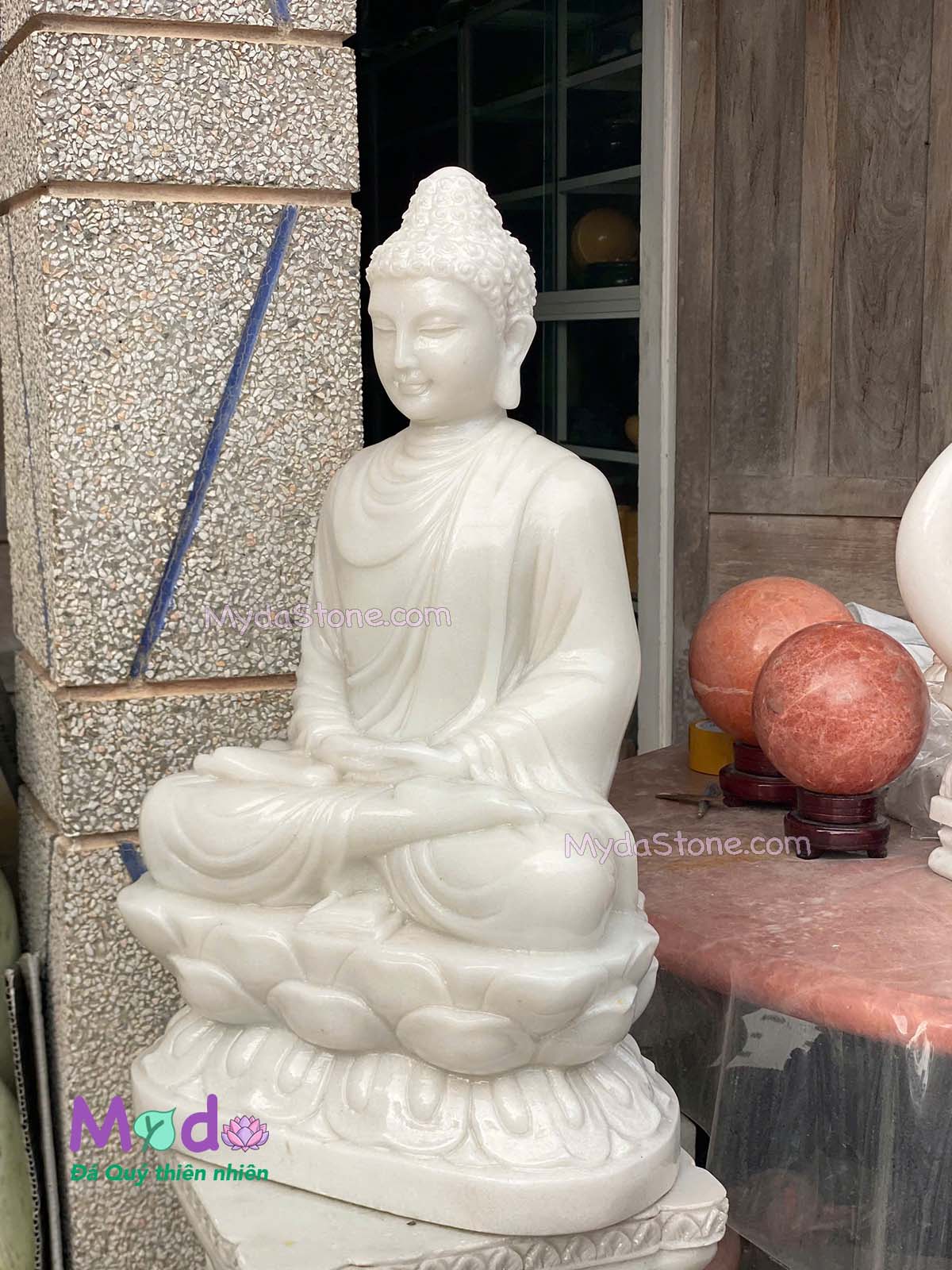 Tượng Phật Thích Ca ngồi đài sen đá Cẩm Thạch Trắng