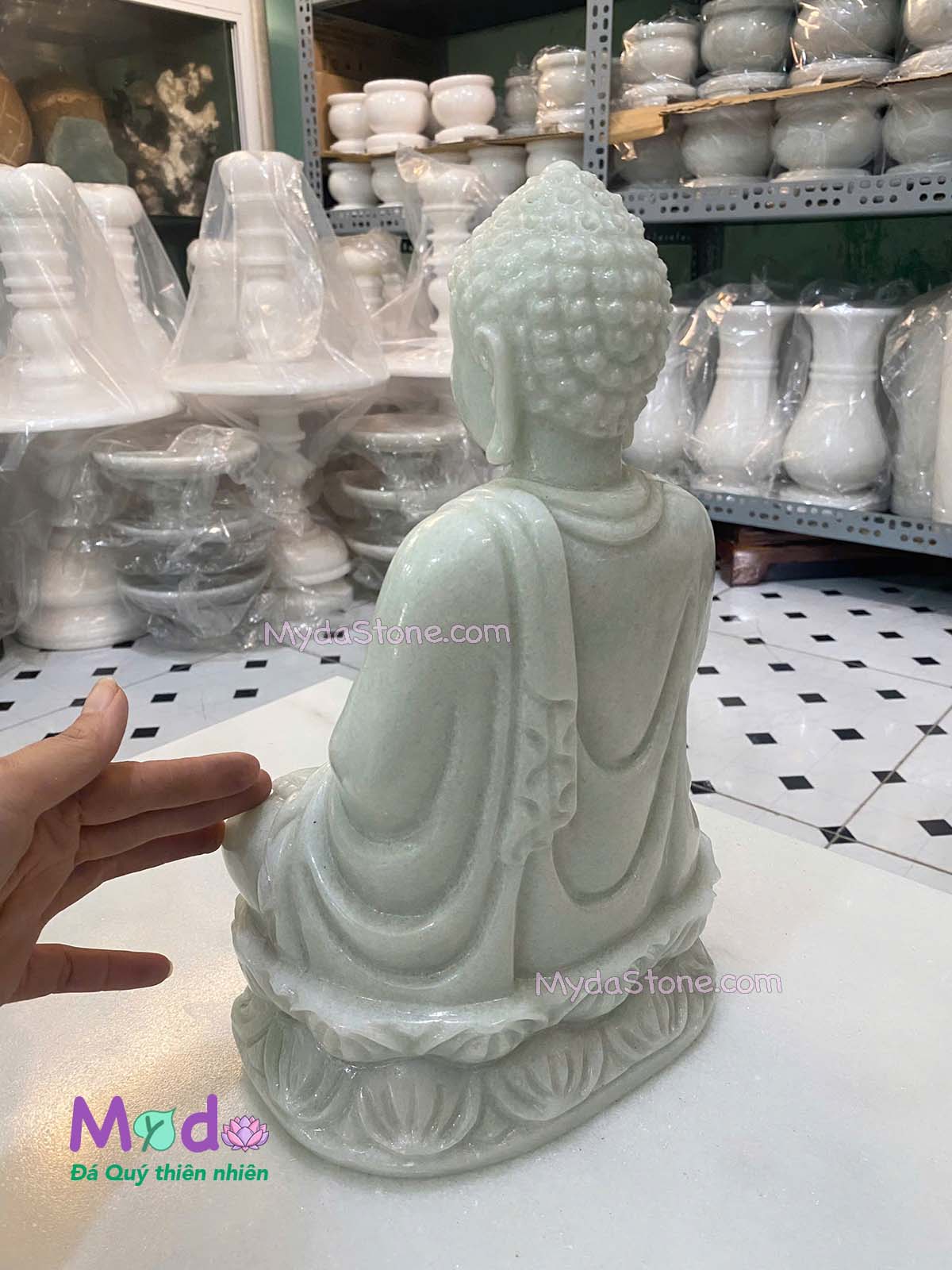 Tượng Phật Thích Ca ngồi đài sen đá Cẩm Thạch Xanh