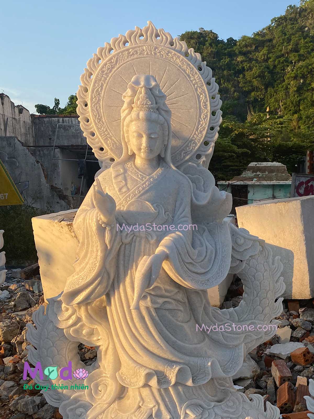 Tượng Phật Quan Âm cưỡi rồng đá Cẩm Thạch Trắng