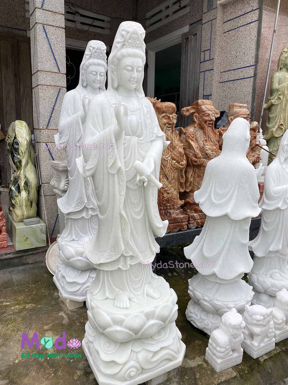 Tượng Quan Âm đứng đài sen đá Cẩm Thạch Trắng