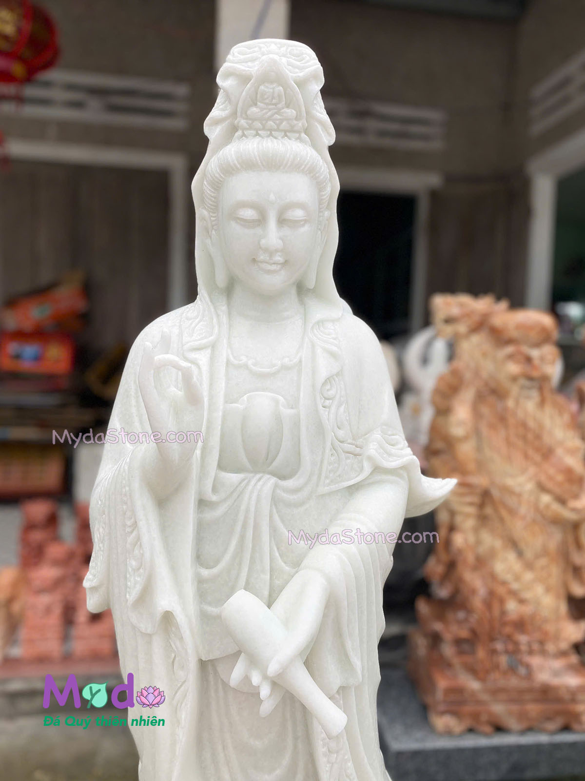 Tượng Quan Âm đứng đài sen đá Cẩm Thạch Trắng