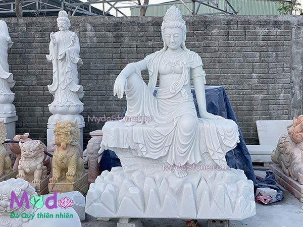 Tượng Quan Âm Tự Tại đá Cẩm Thạch Trắng