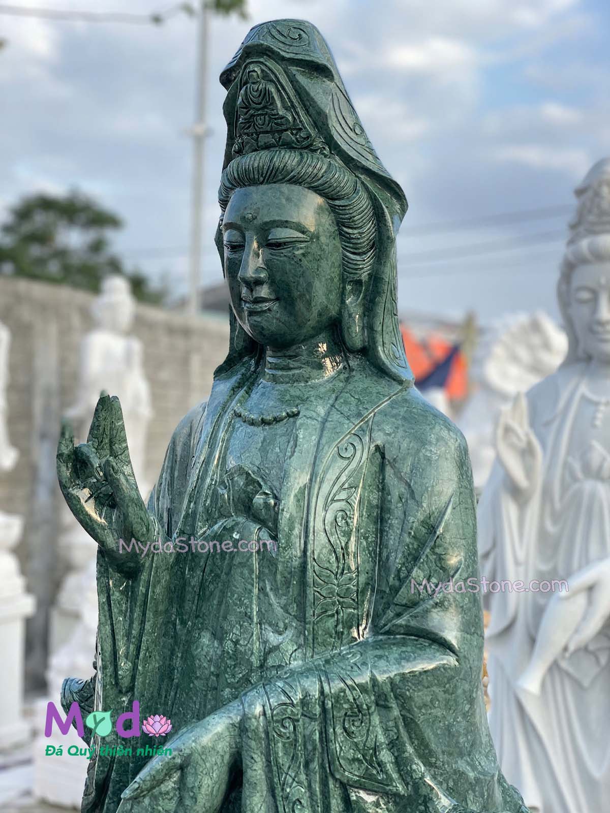 Tượng Phật Quan Âm đứng đài sen đá Xanh Ấn Độ