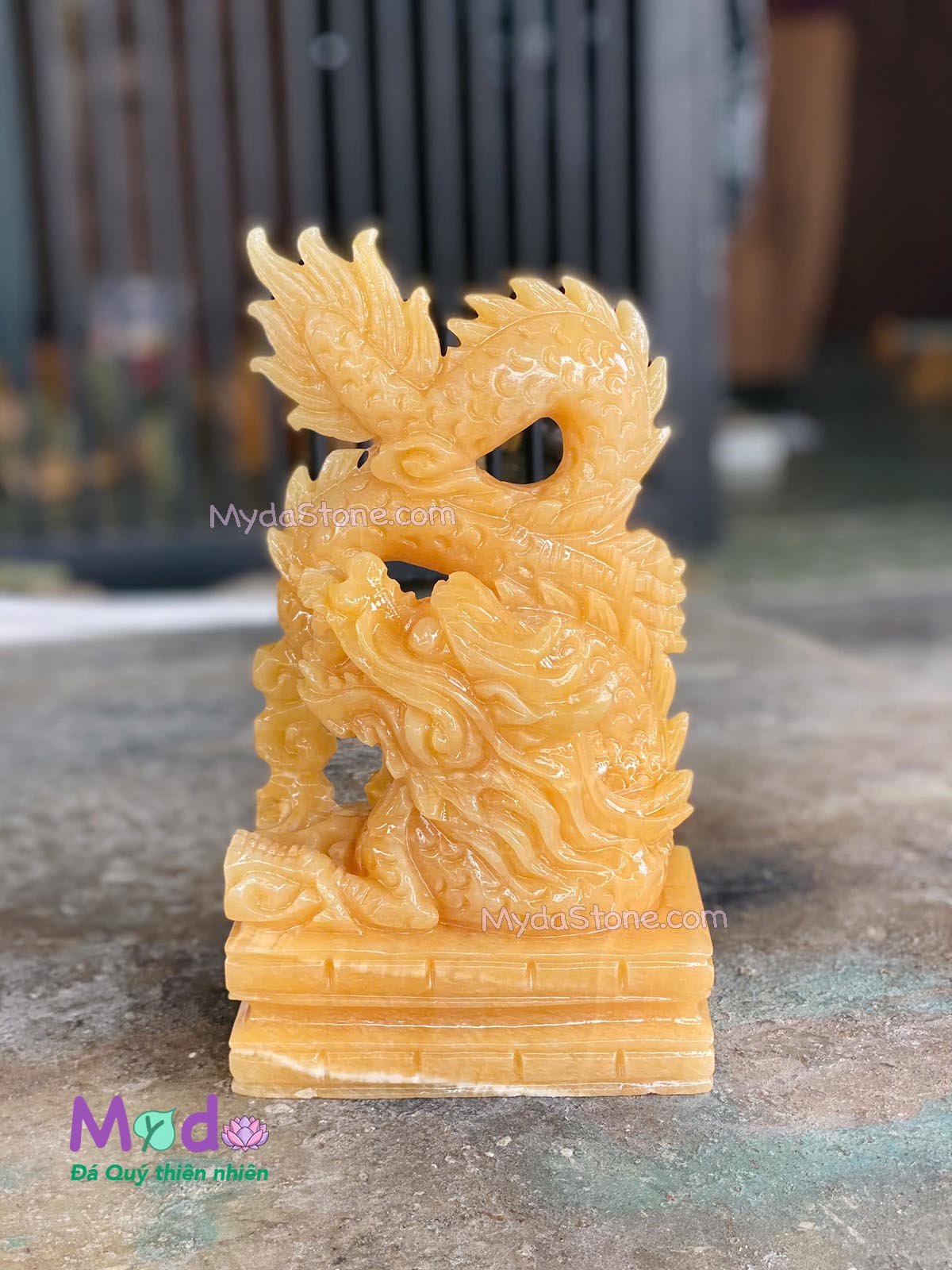 Tượng Rồng đá Ngọc Hoàng Long