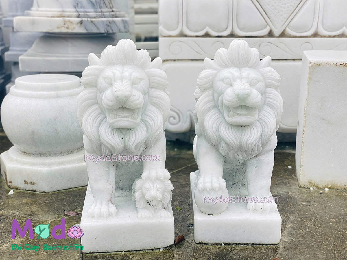 Tượng Sư Tử bằng đá Cẩm Thạch Trắng Xanh