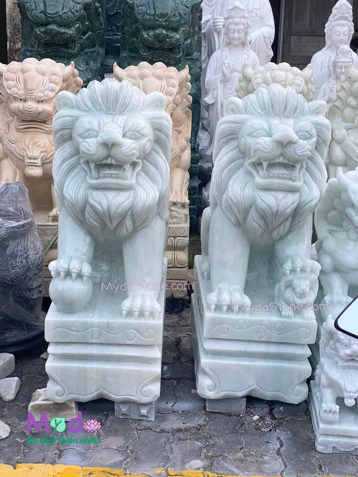 Tượng Sư Tử đá Cẩm Thạch Trắng Xanh