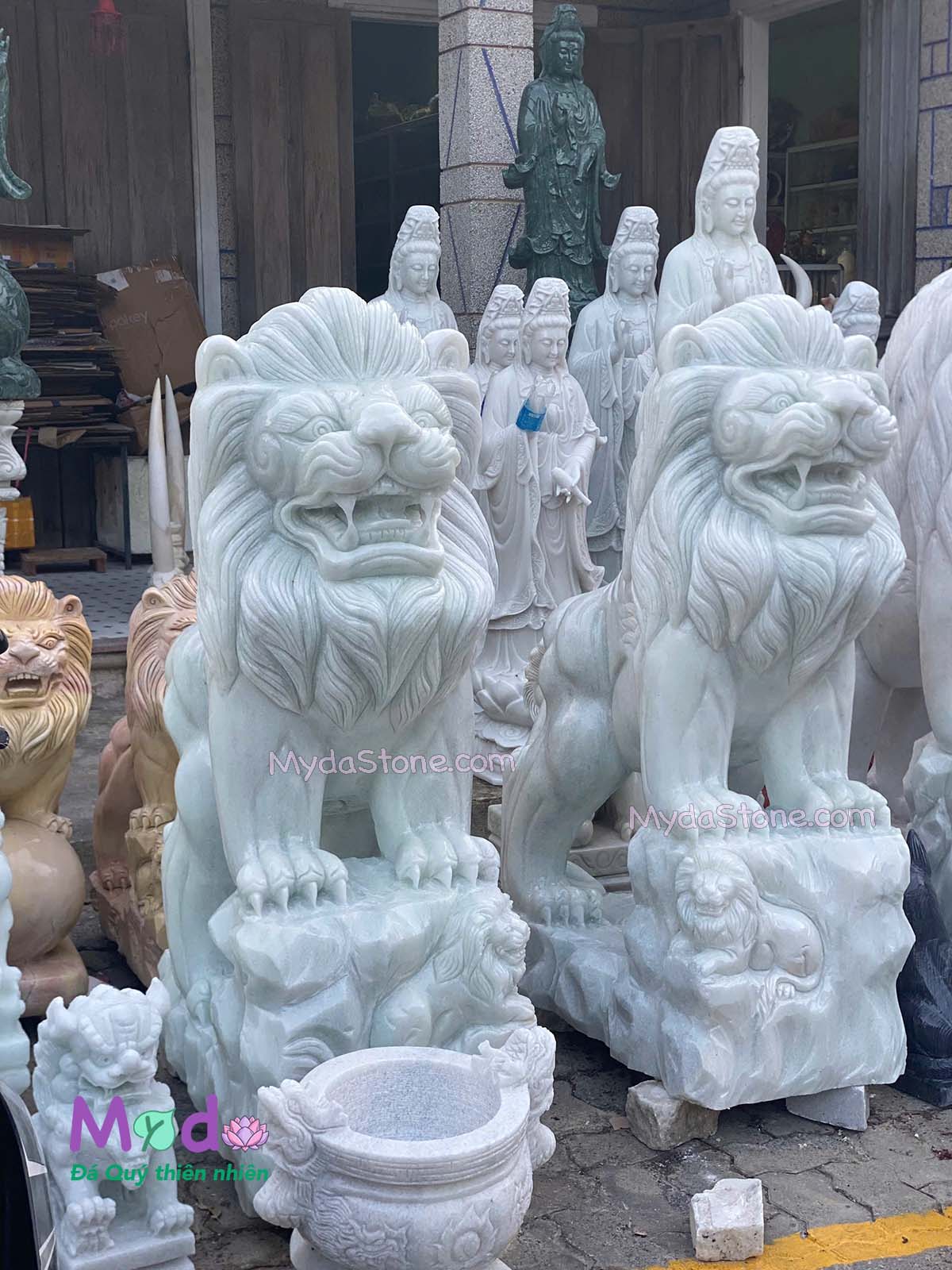 Tượng Sư Tử đá Cẩm Thạch Trắng Xanh