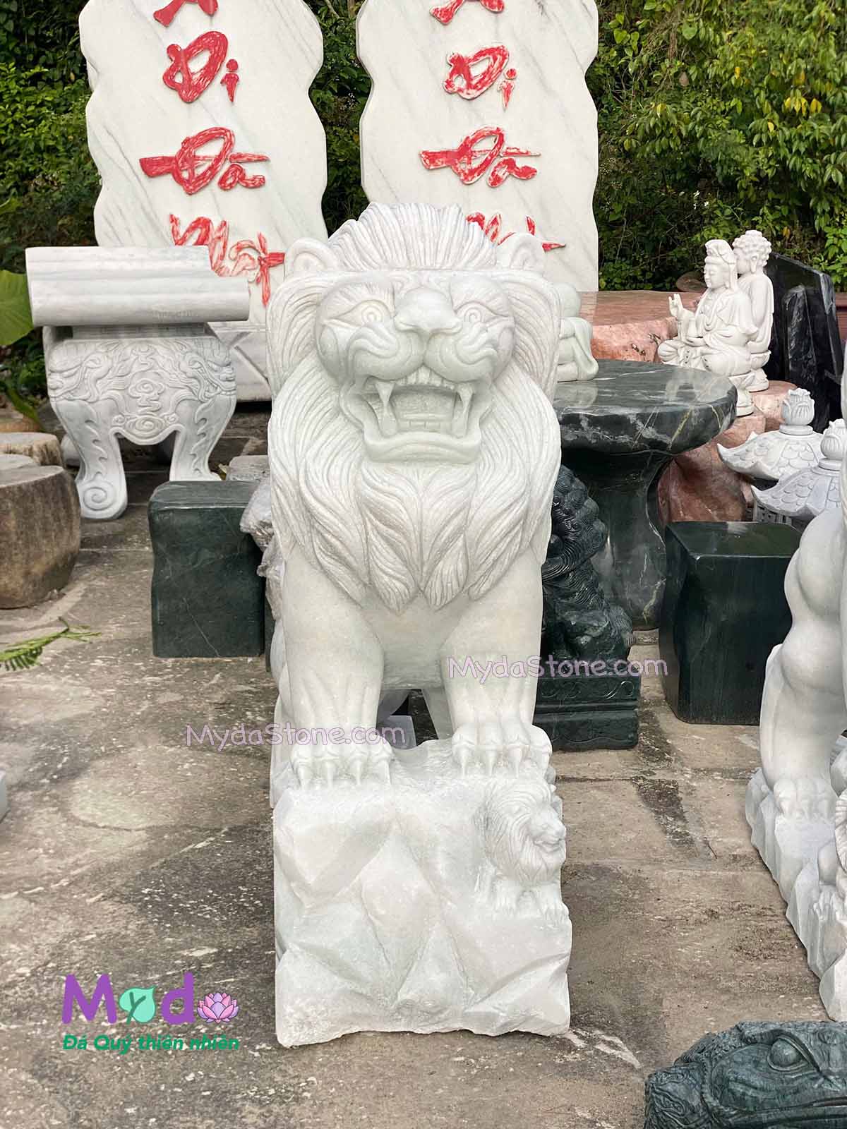 Tượng Sư Tử đứng đá Cẩm Thạch Trắng Xanh