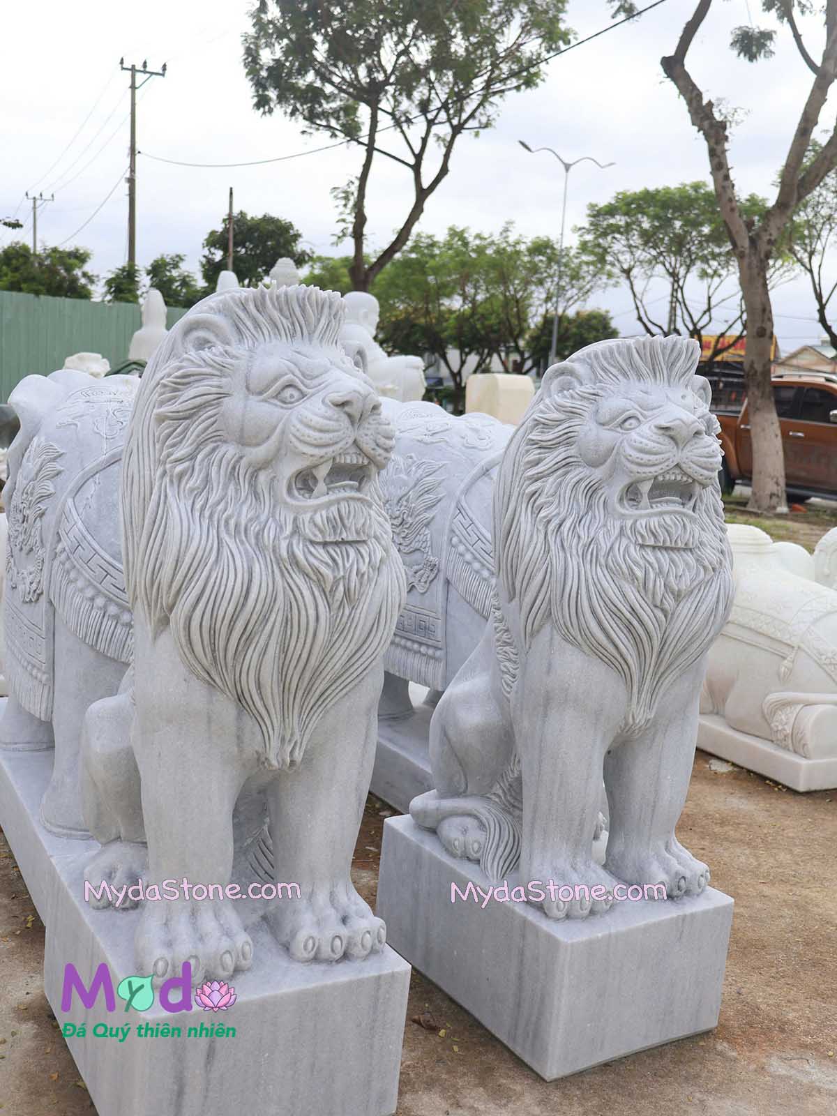 Tượng Sư Tử ngồi bằng đá Cẩm Thạch Trắng Xám