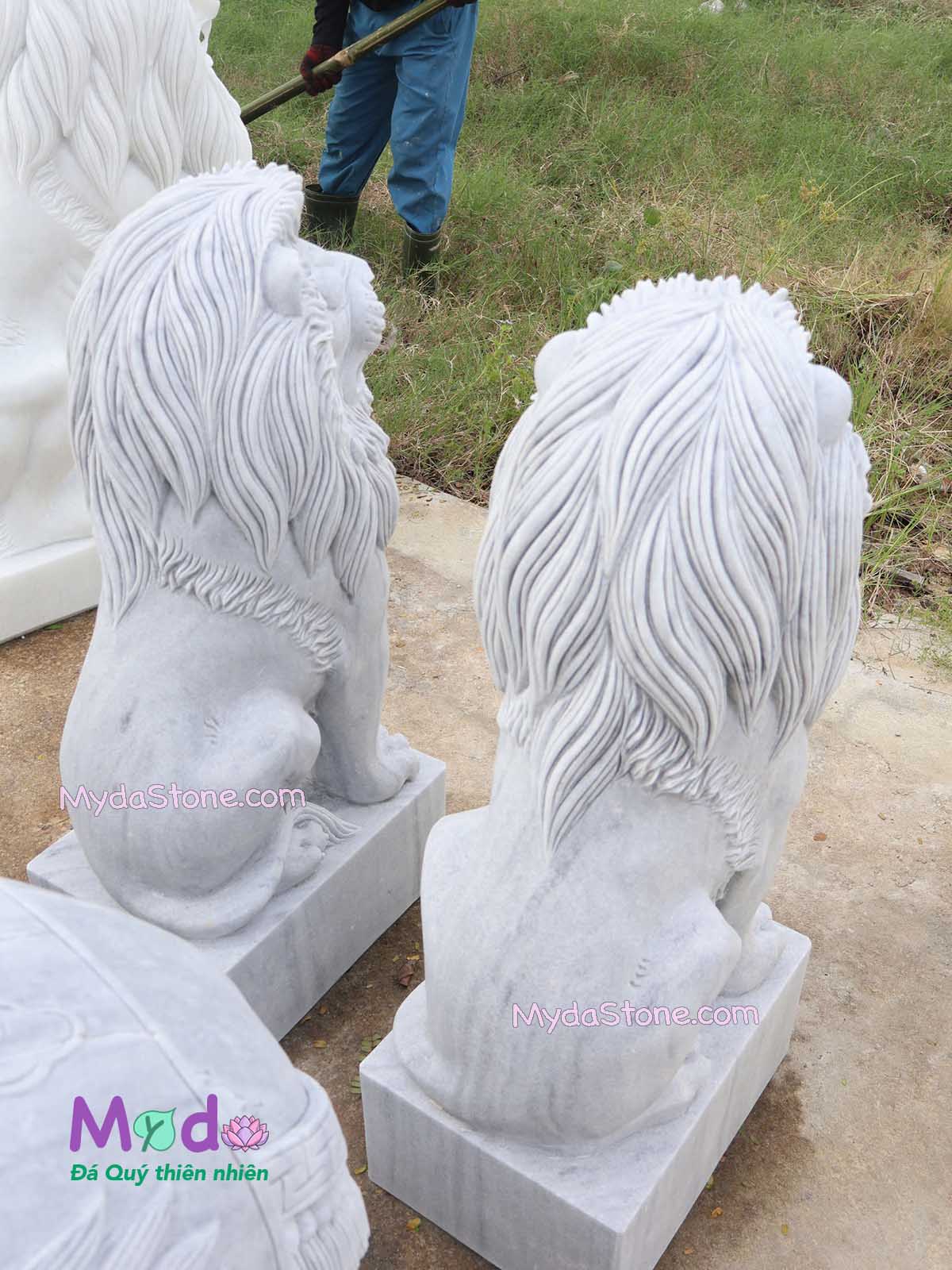 Tượng Sư Tử ngồi bằng đá Cẩm Thạch Trắng Xám