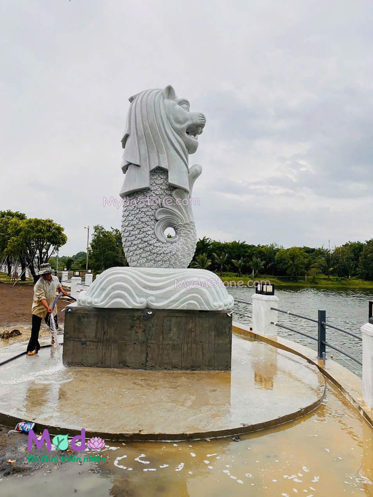 Tượng Sư Tử Singapore đá Cẩm Thạch Trắng Xanh