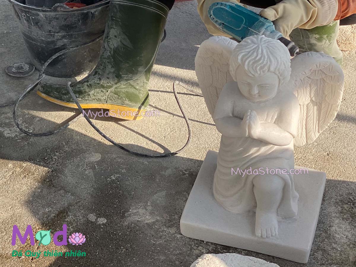 Tượng Thiên Thần quỳ gối bằng đá Cẩm Thạch Trắng