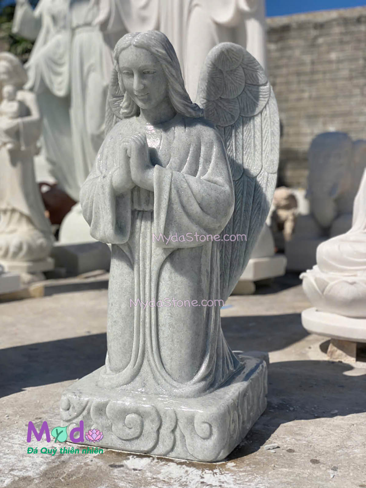 Tượng Thiên Thần quỳ gối đá Cẩm Thạch Trắng Xanh