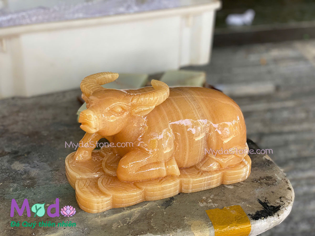 Tượng Trâu nằm đá Ngọc Hoàng Long