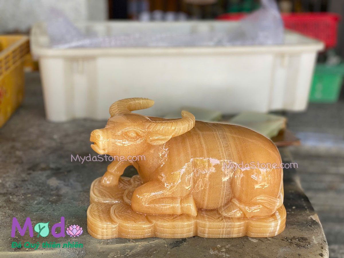 Tượng Trâu nằm đá Ngọc Hoàng Long
