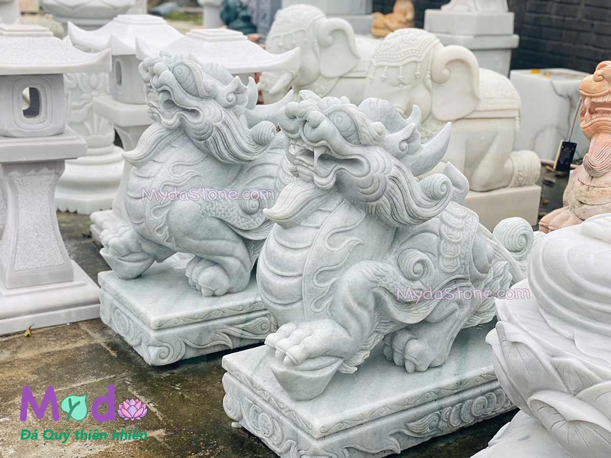 Tượng Tỳ Hưu bằng đá Cẩm Thạch Trắng Xanh