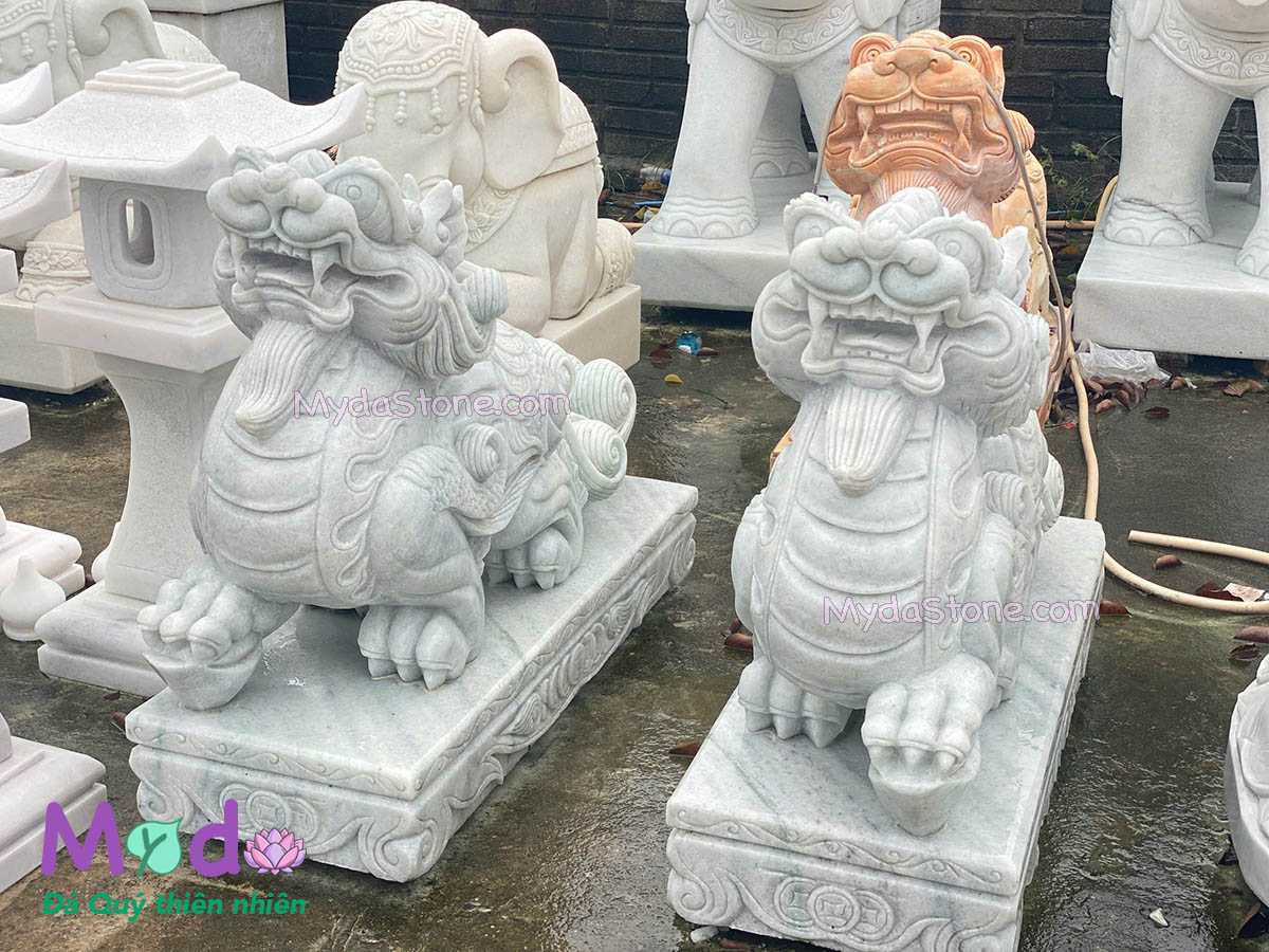 Tượng Tỳ Hưu bằng đá Cẩm Thạch Trắng Xanh