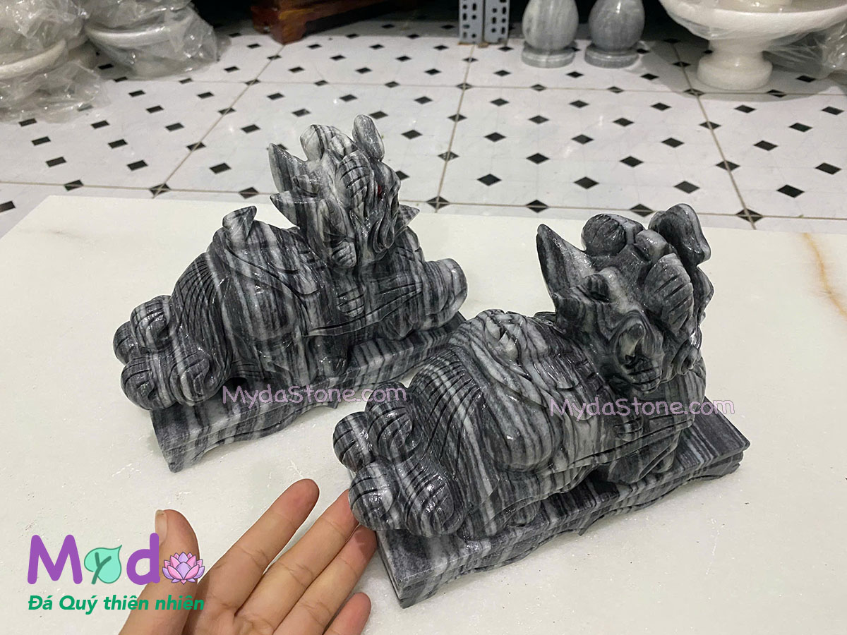Tỳ Hưu đá Cẩm Thạch Đen