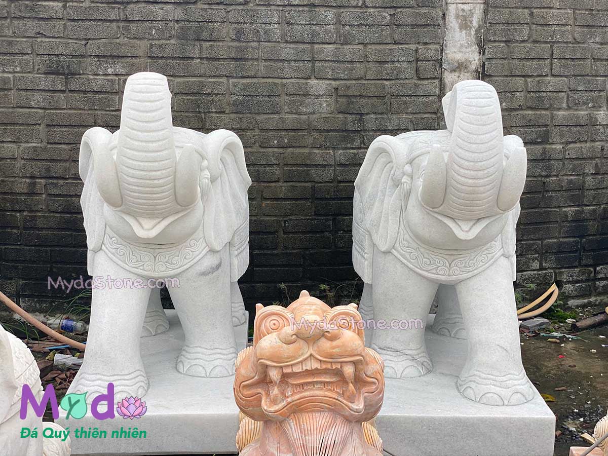 Tượng Voi đứng đá Cẩm Thạch Trắng Xanh
