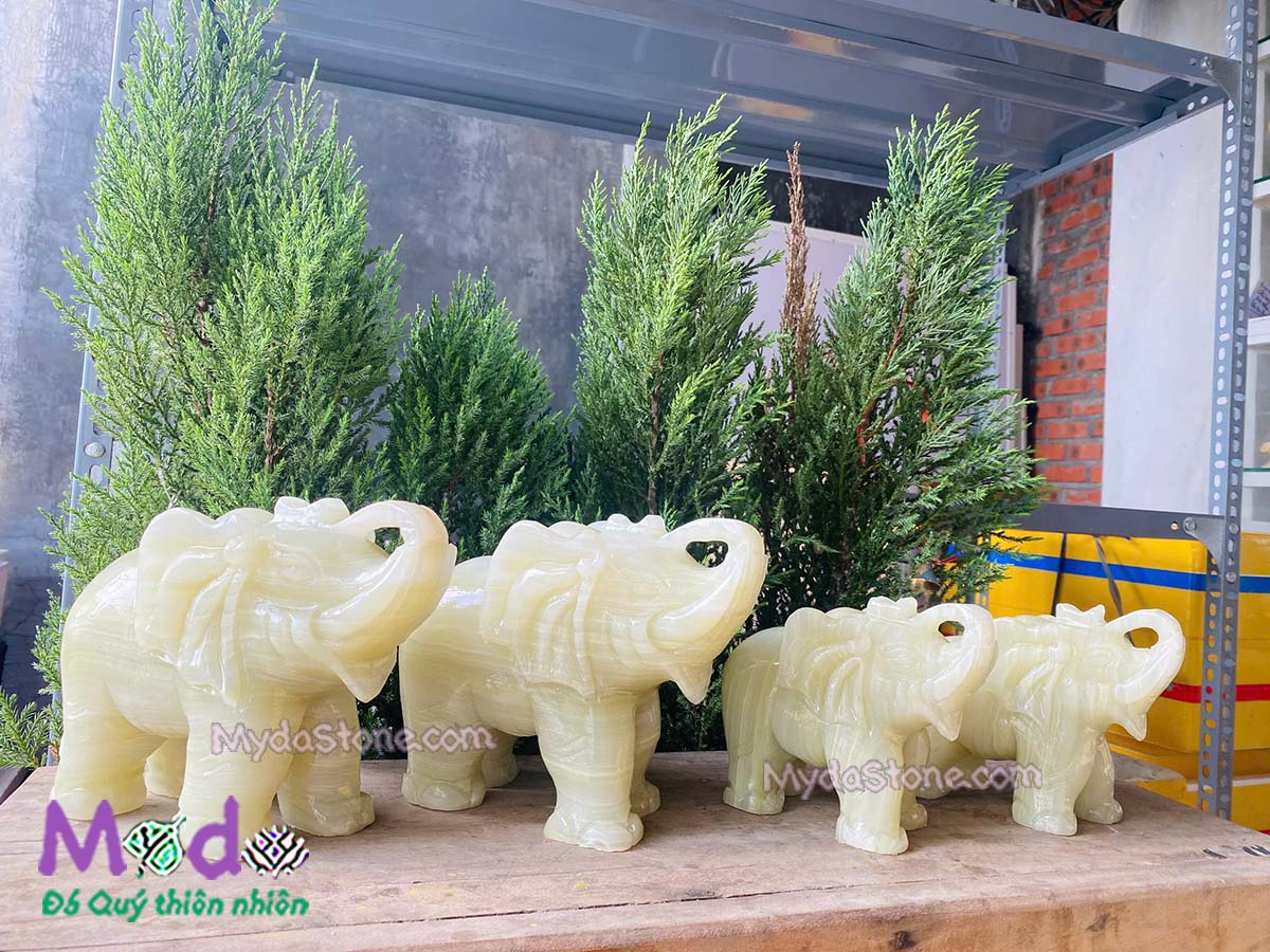 Tượng Voi bằng đá Ngọc Xanh Pakistan