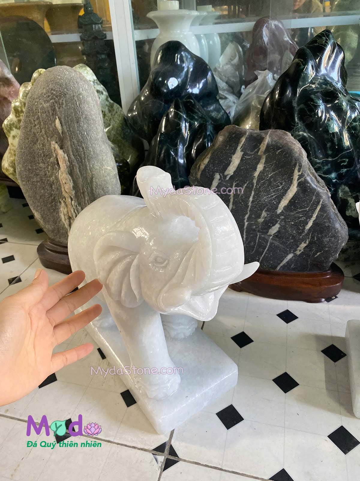 Tượng Voi đứng đá Cẩm Thạch Trắng