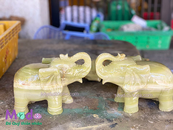 Tượng Voi đá Ngọc Xanh Pakistan