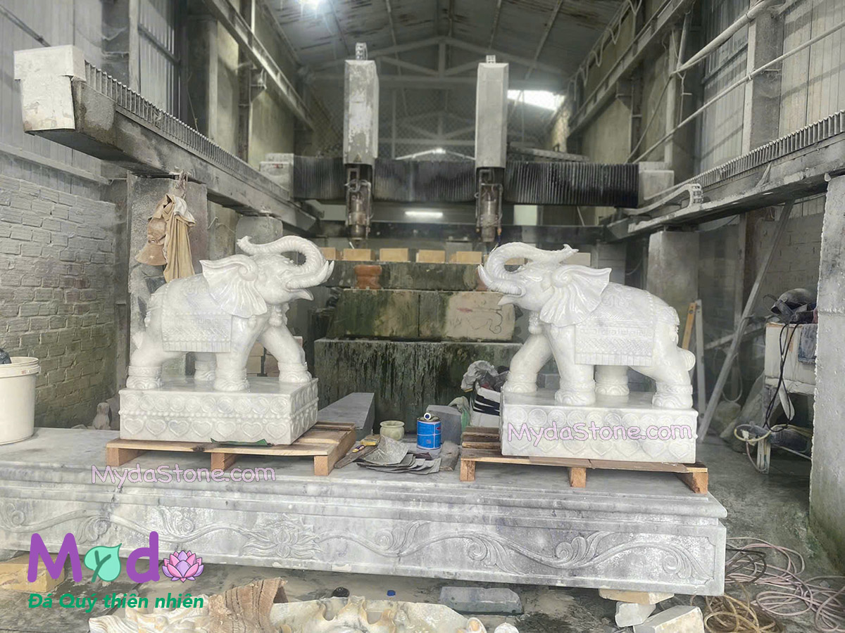 Tượng Voi đá Cẩm Thạch Trắng Xanh
