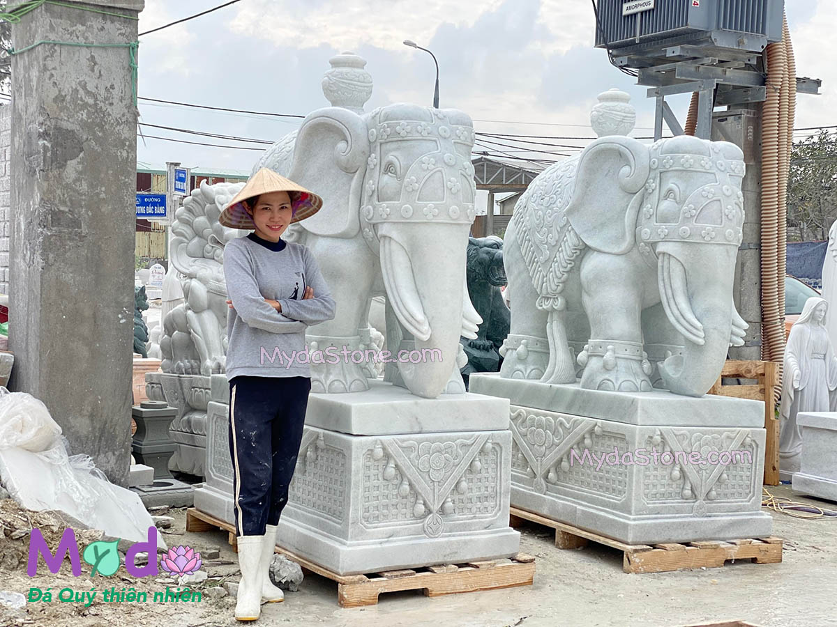 Tượng Voi đứng bằng đá Cẩm Thạch Trắng Xanh