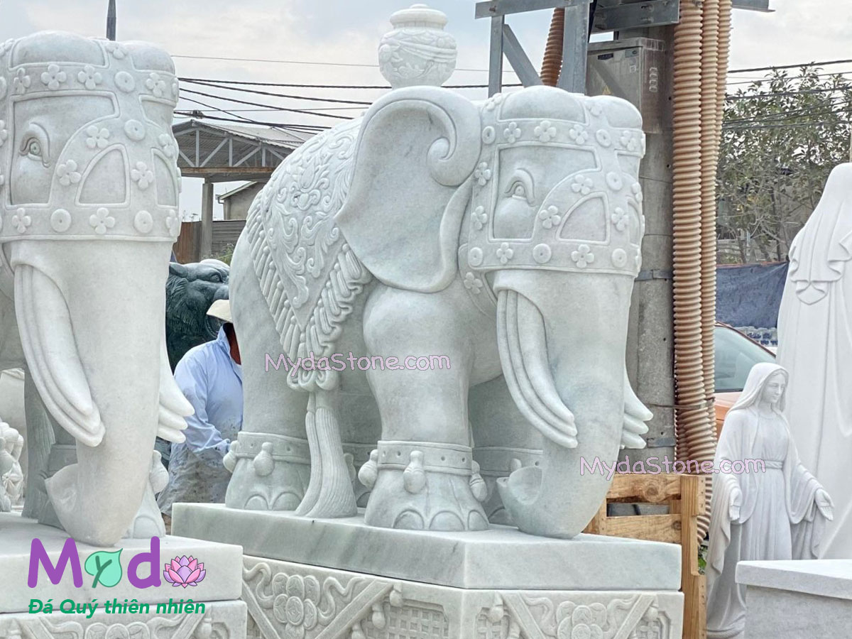 Tượng Voi đứng bằng đá Cẩm Thạch Trắng Xanh