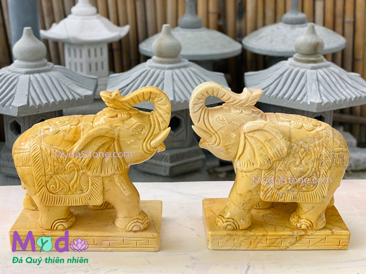 Tượng Voi đứng đá Cà Rốt Vàng