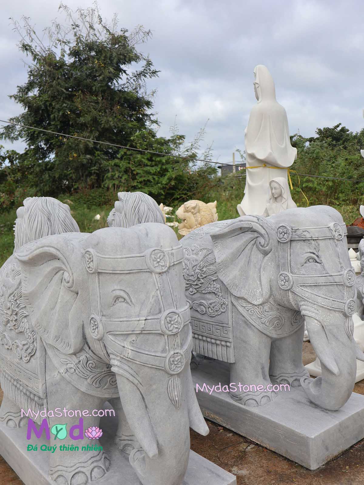 Tượng Voi đứng bằng đá Cẩm Thạch Trắng Xám