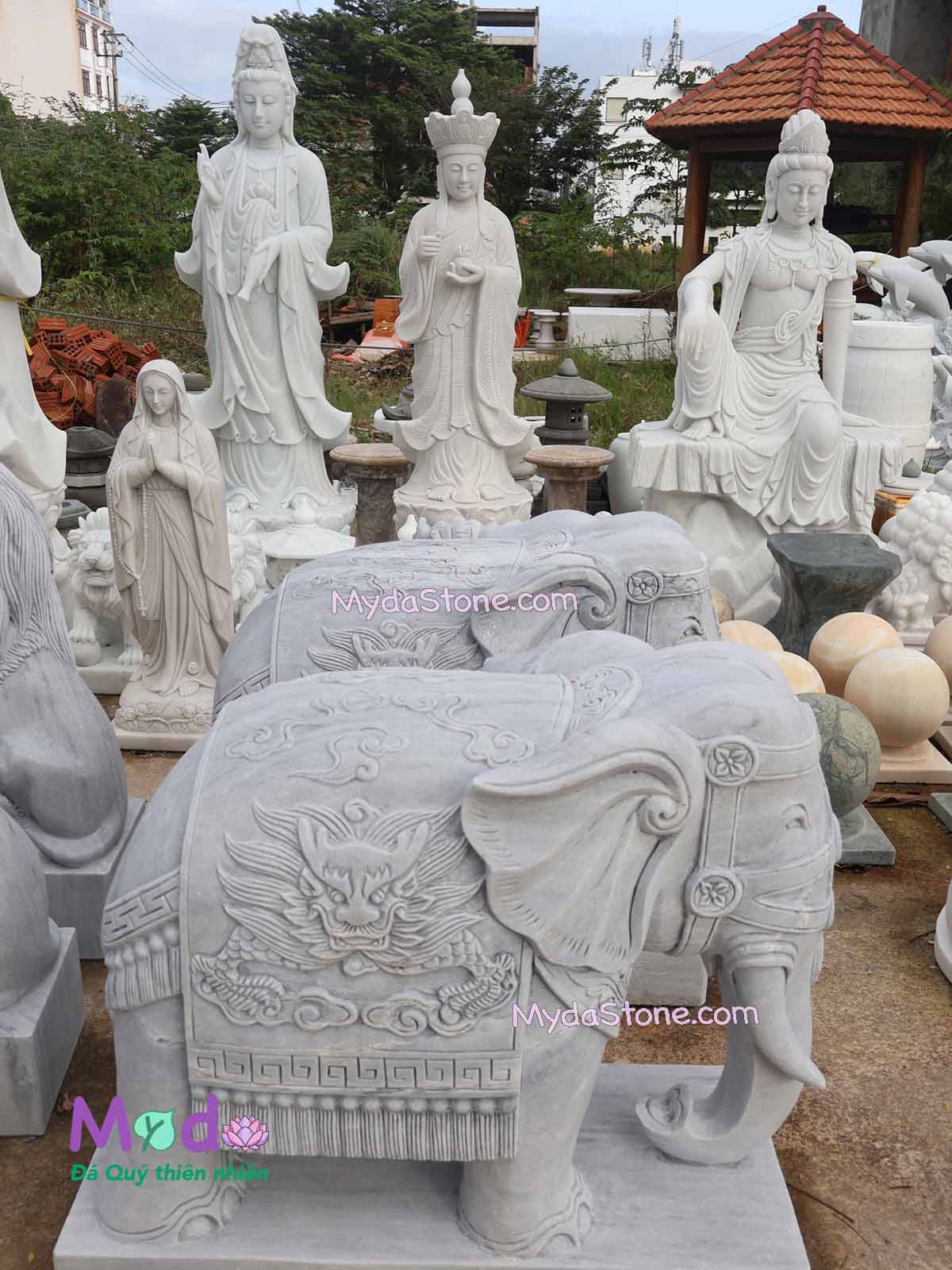 Tượng Voi đứng bằng đá Cẩm Thạch Trắng Xám