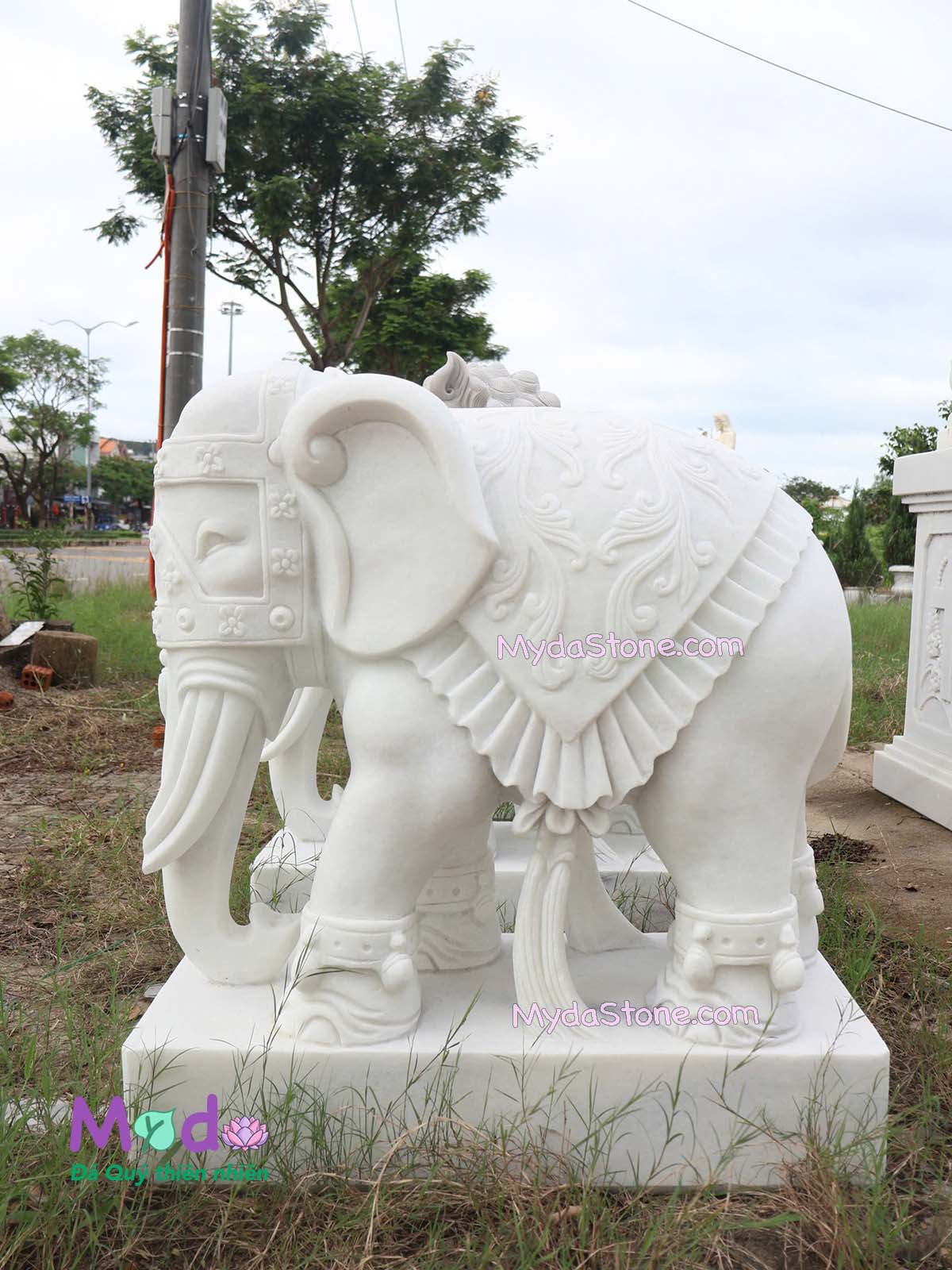 Tượng Voi đứng bằng đá Cẩm Thạch Trắng