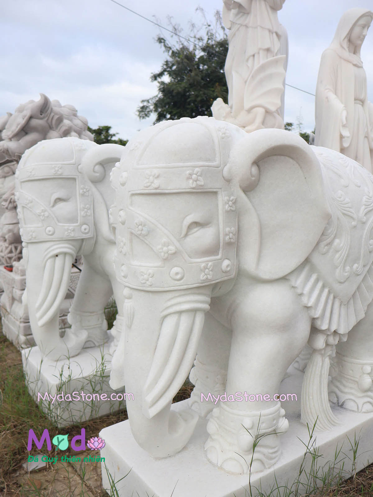 Tượng Voi đứng bằng đá Cẩm Thạch Trắng