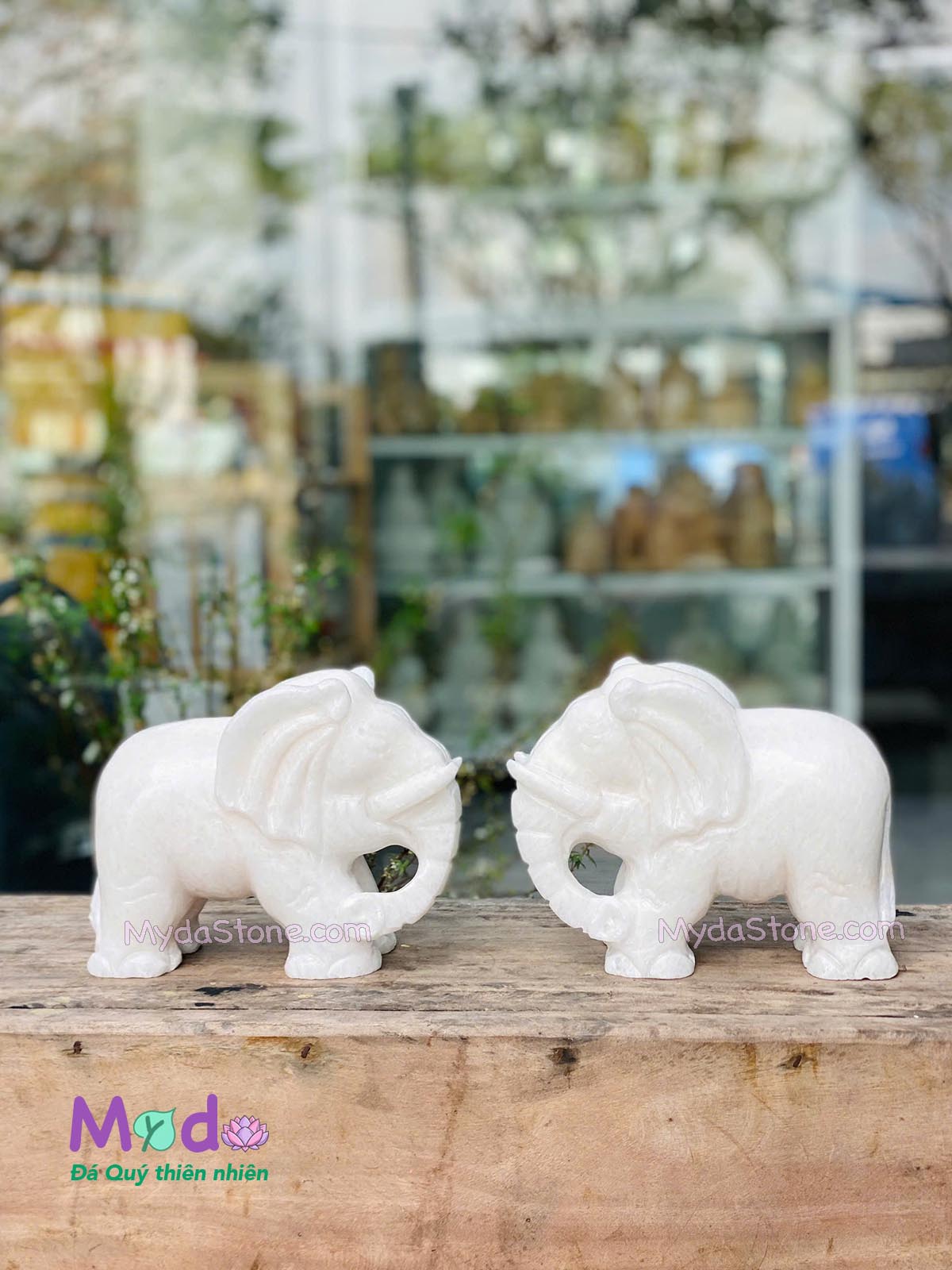 Tượng Voi đứng đá Cẩm Thạch Trắng